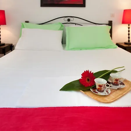 House On The Sea 아파트 글리파다